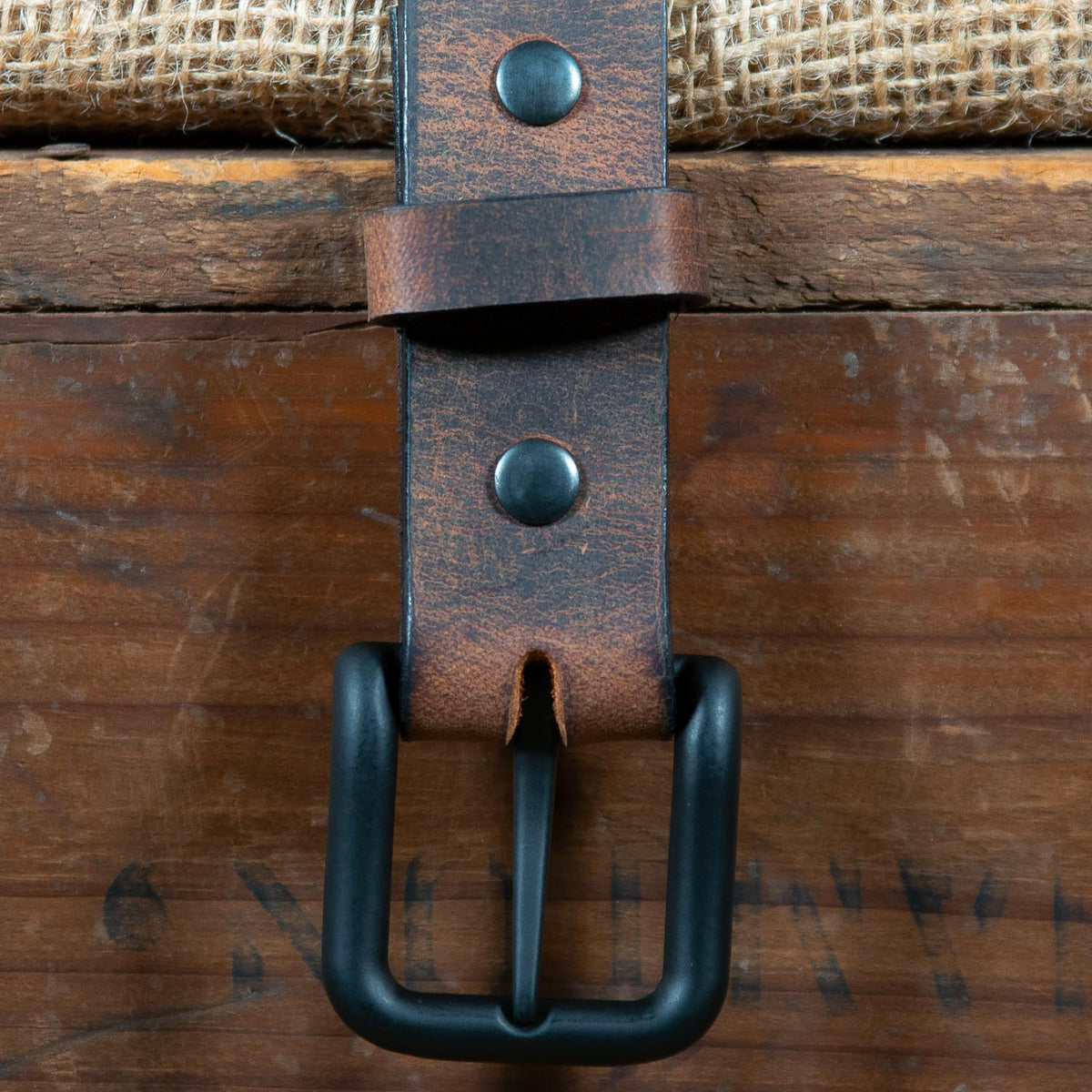 Rockford Belt zoomed into buckle and screws