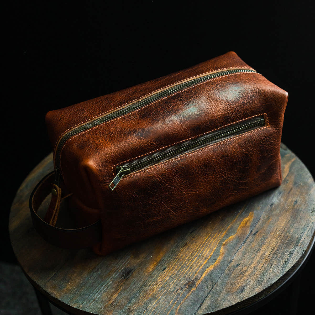 Bison Deluxe Leather Dopp Bag With Zipper